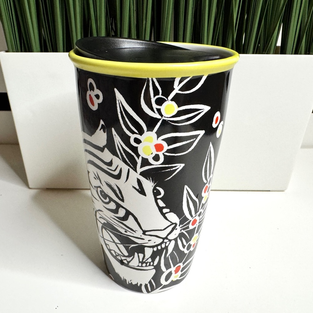 Starbucks Limited Edition White Tiger 2018 Ceramic 12 oz - Picture 2 of 8